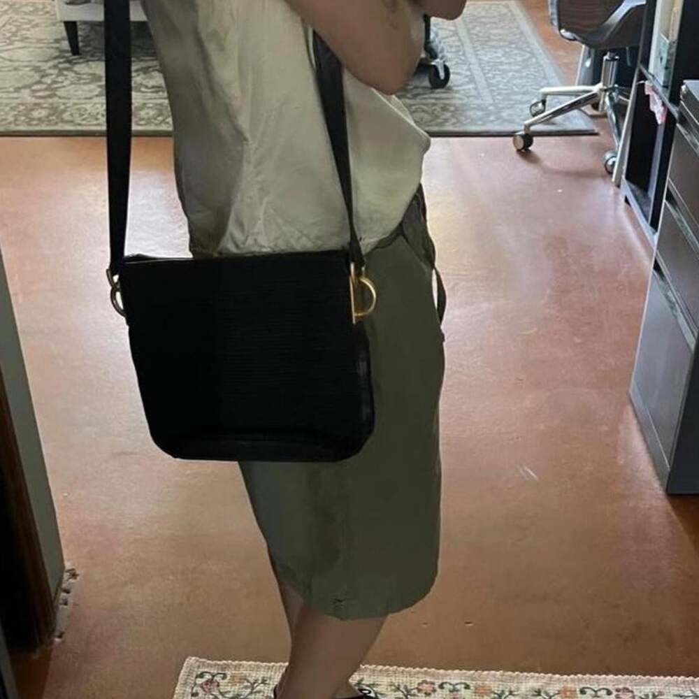 Vintage Black Leather Crossbody Bag F 745